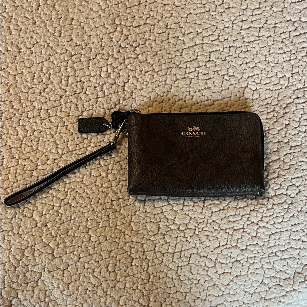 Coach Dark Two compartment Brown Wristlet Clutch